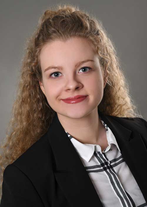 Julia Wessling – Finanzbuchhaltung